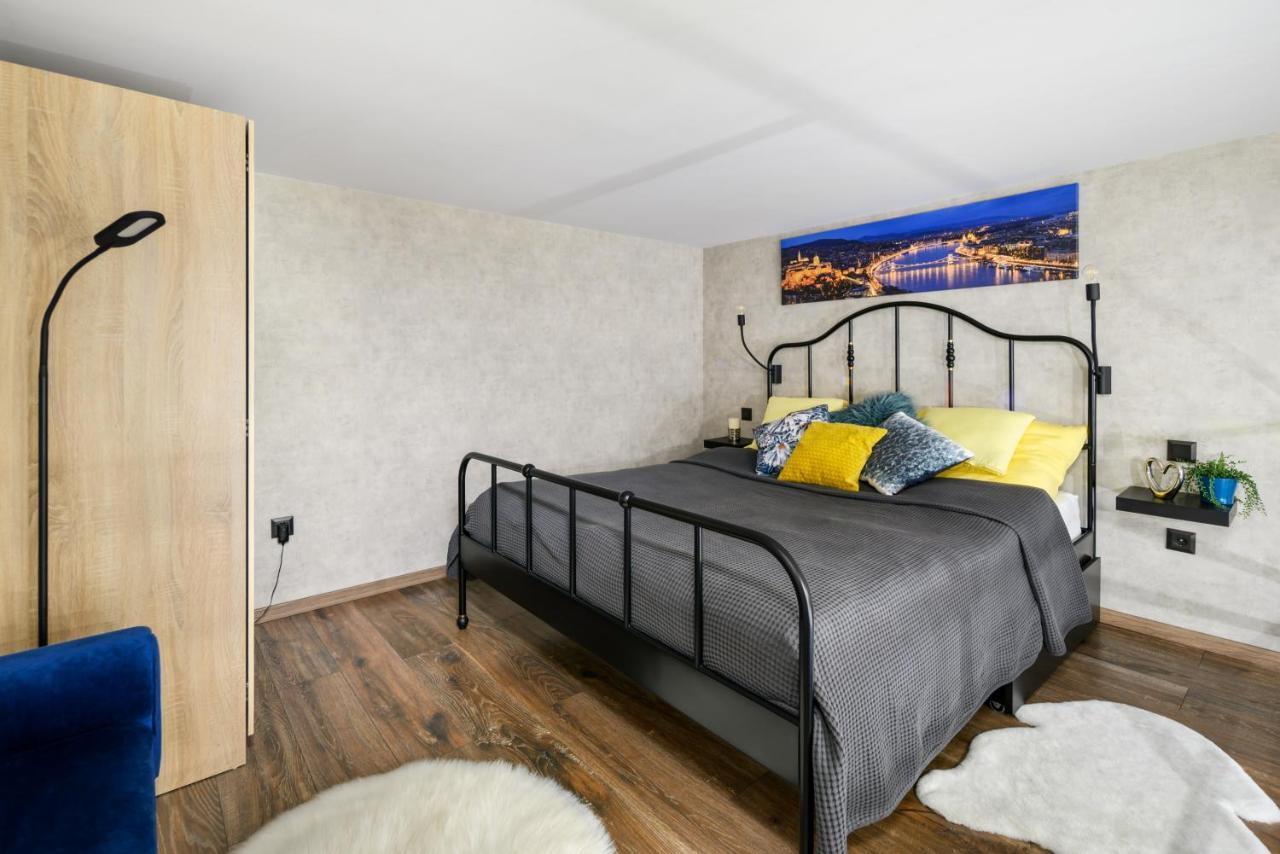 Luxury Apartment In The City Center With Parking Budapest Exterior foto